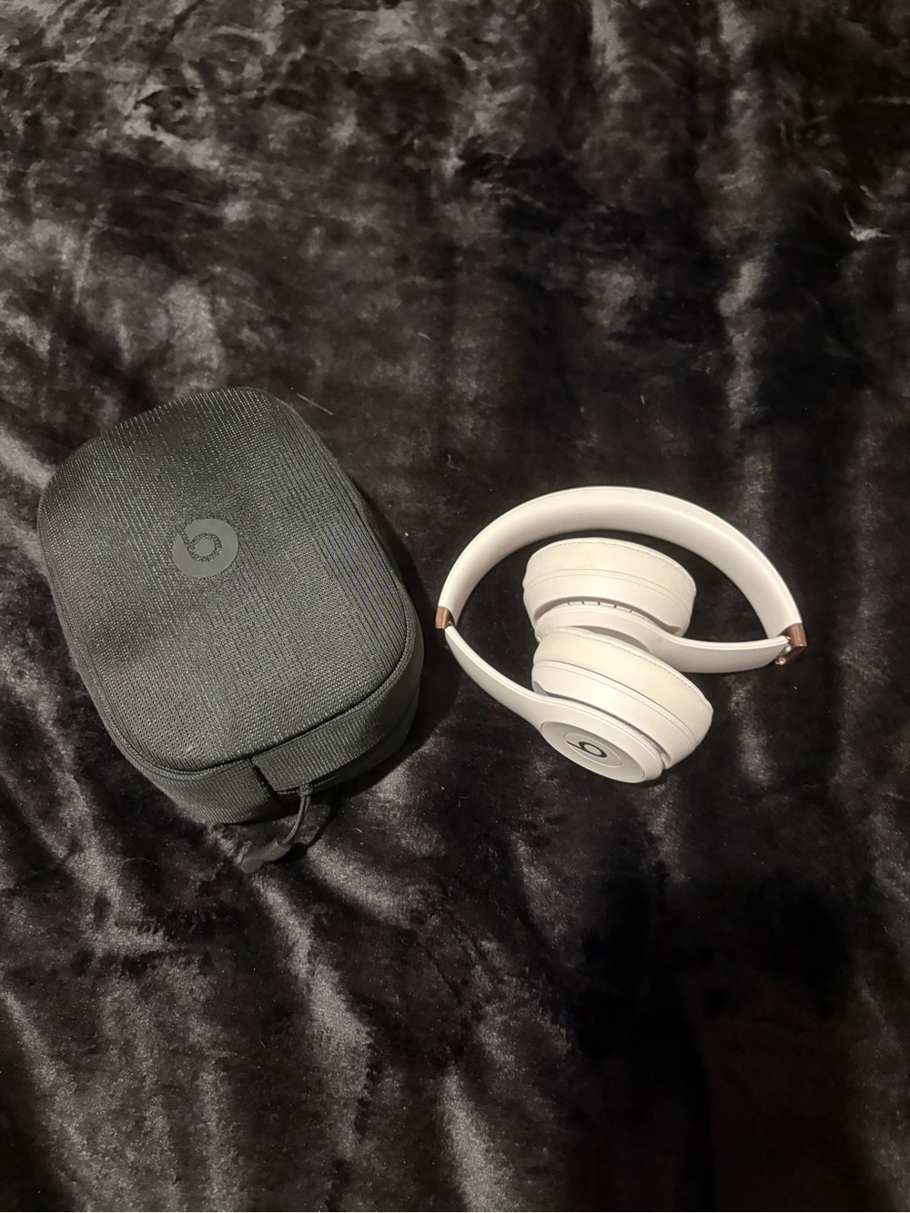 Beats Rose Gold Over-Ear Wireless Headphones with Black Carry Case